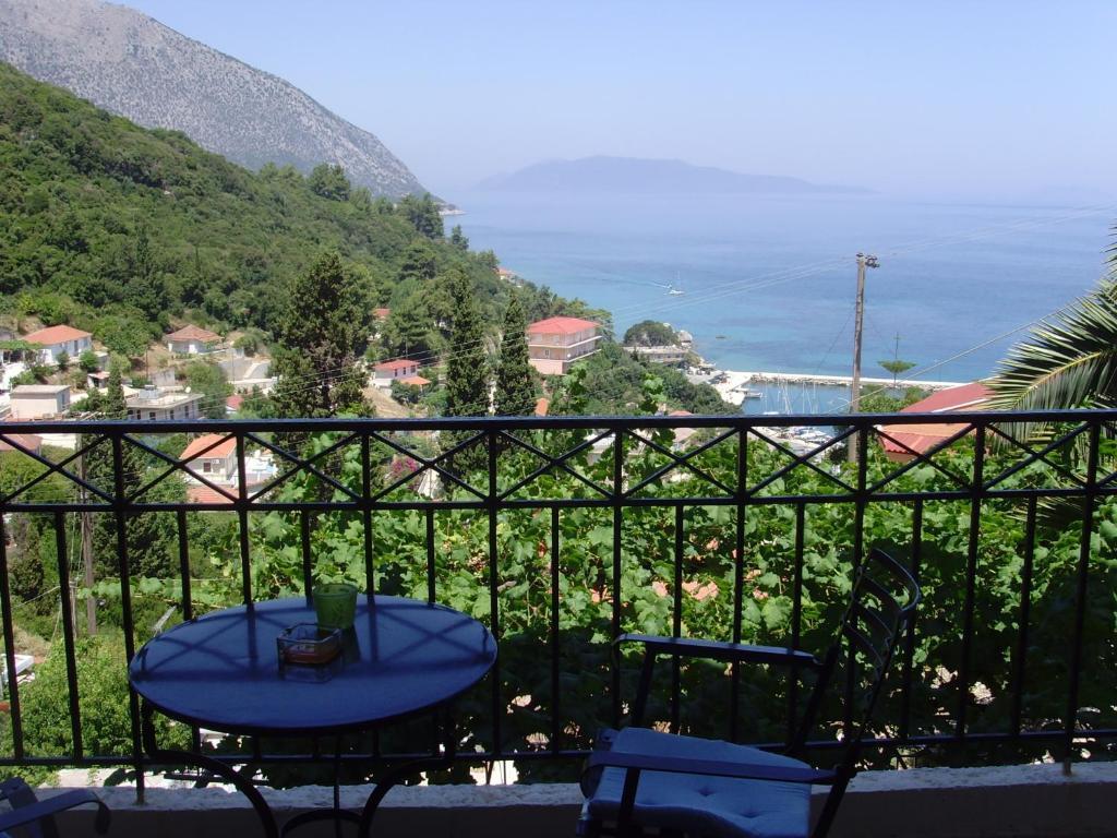 Giannatos' Studios - Makis Poros  Ngoại thất bức ảnh