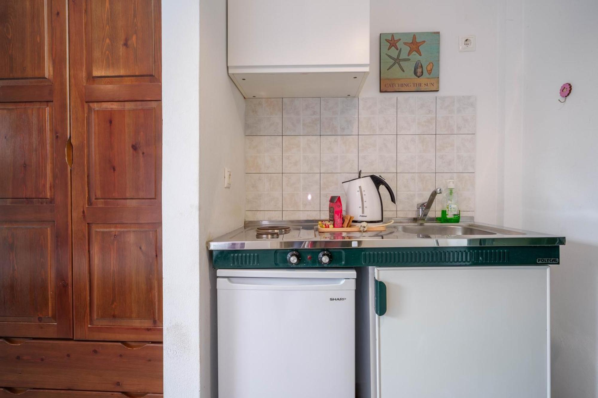 Giannatos' Studios - Makis Poros  Ngoại thất bức ảnh